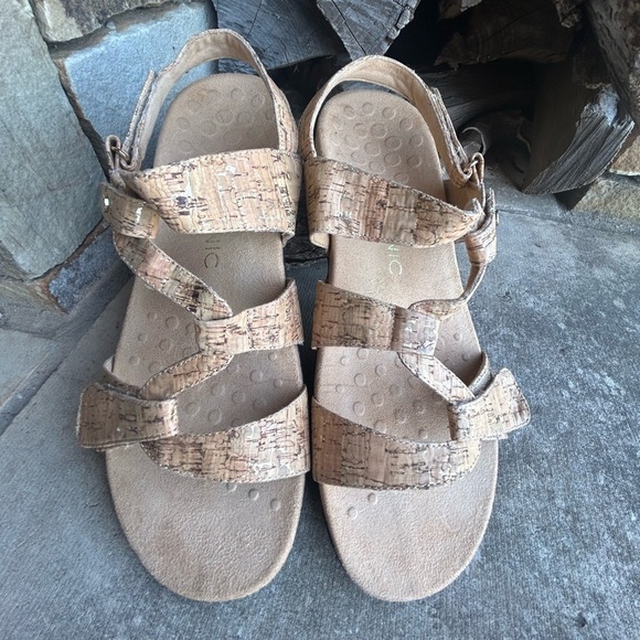 Vionic Paros orthotic cork sandals w/3 adjustable velcro straps Sz-11. M - Picture 1 of 10